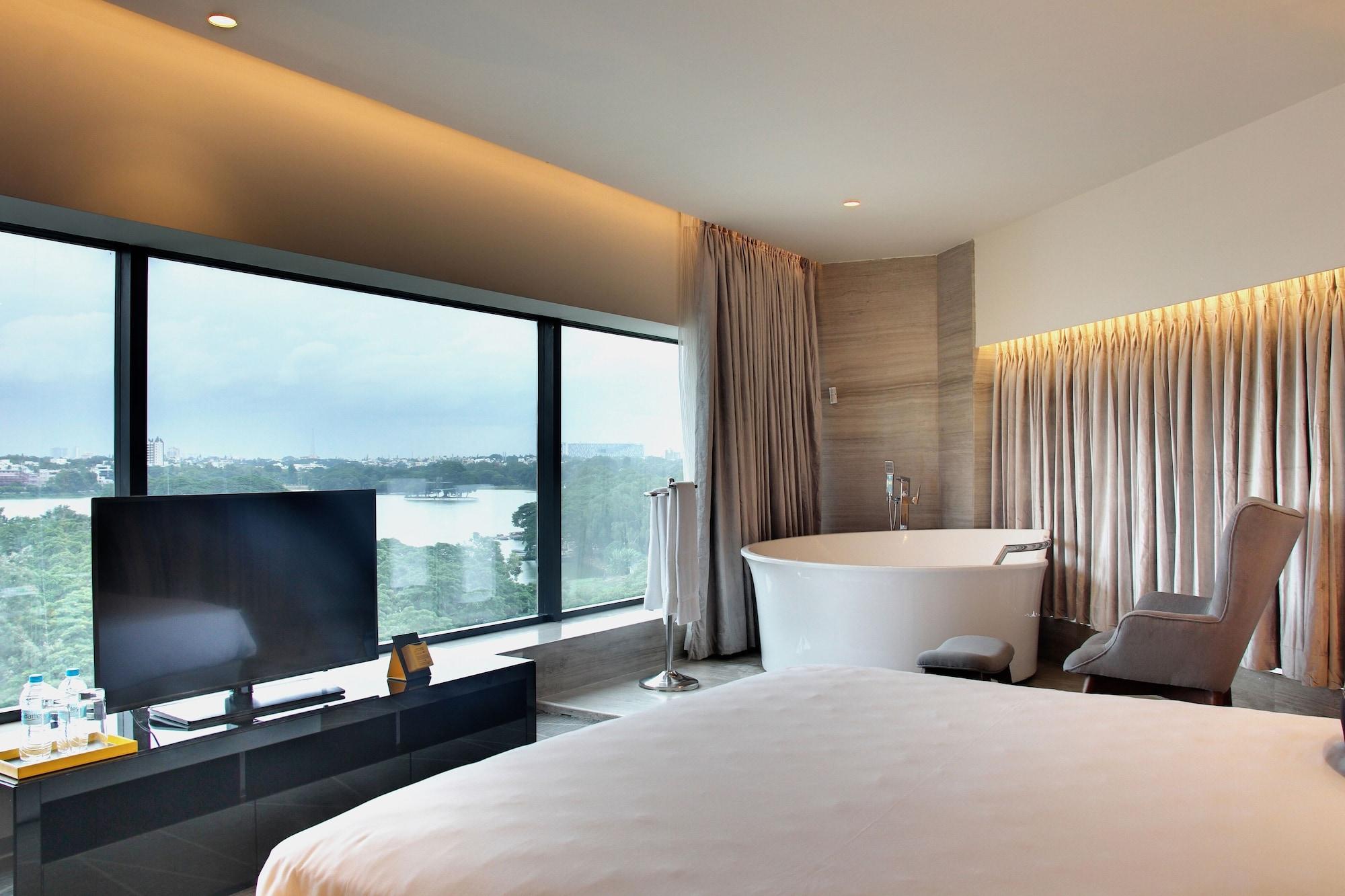 Radisson Bengaluru City Center Εξωτερικό φωτογραφία