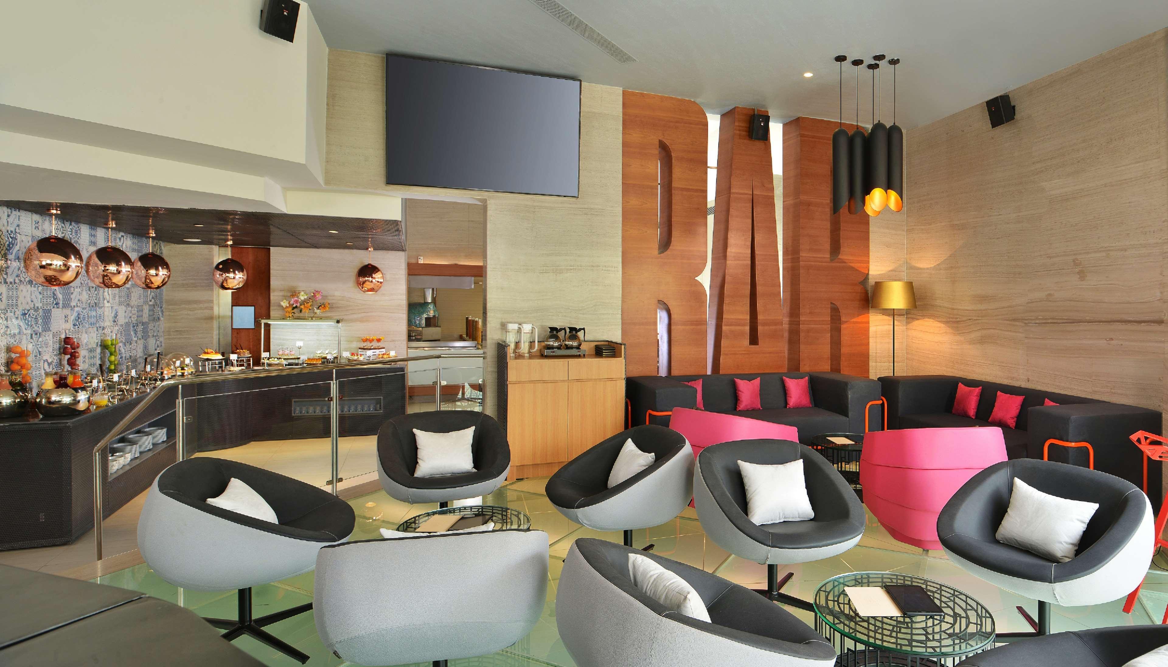Radisson Bengaluru City Center Εξωτερικό φωτογραφία