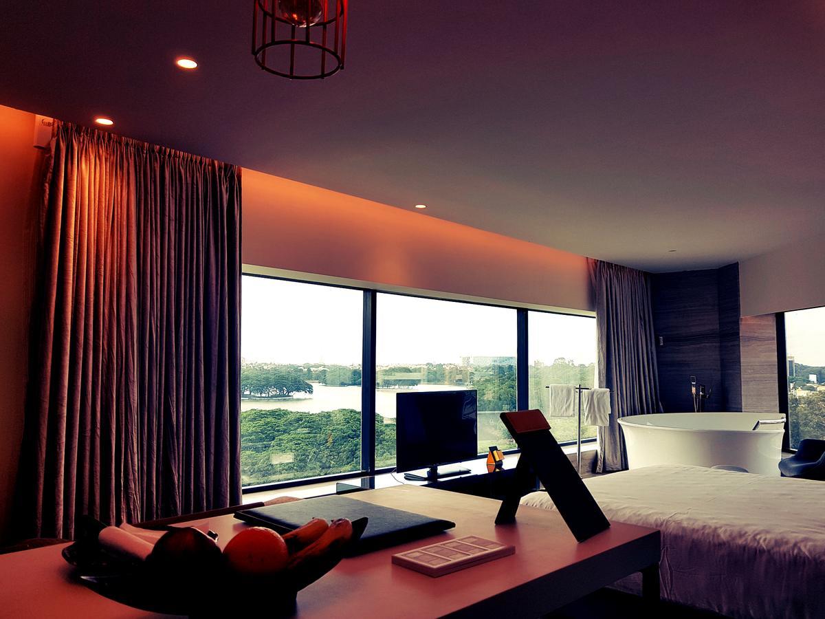 Radisson Bengaluru City Center Εξωτερικό φωτογραφία